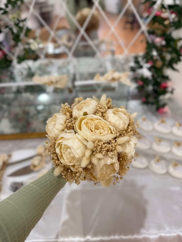 Булчински букет в бежово и кафяво ✨